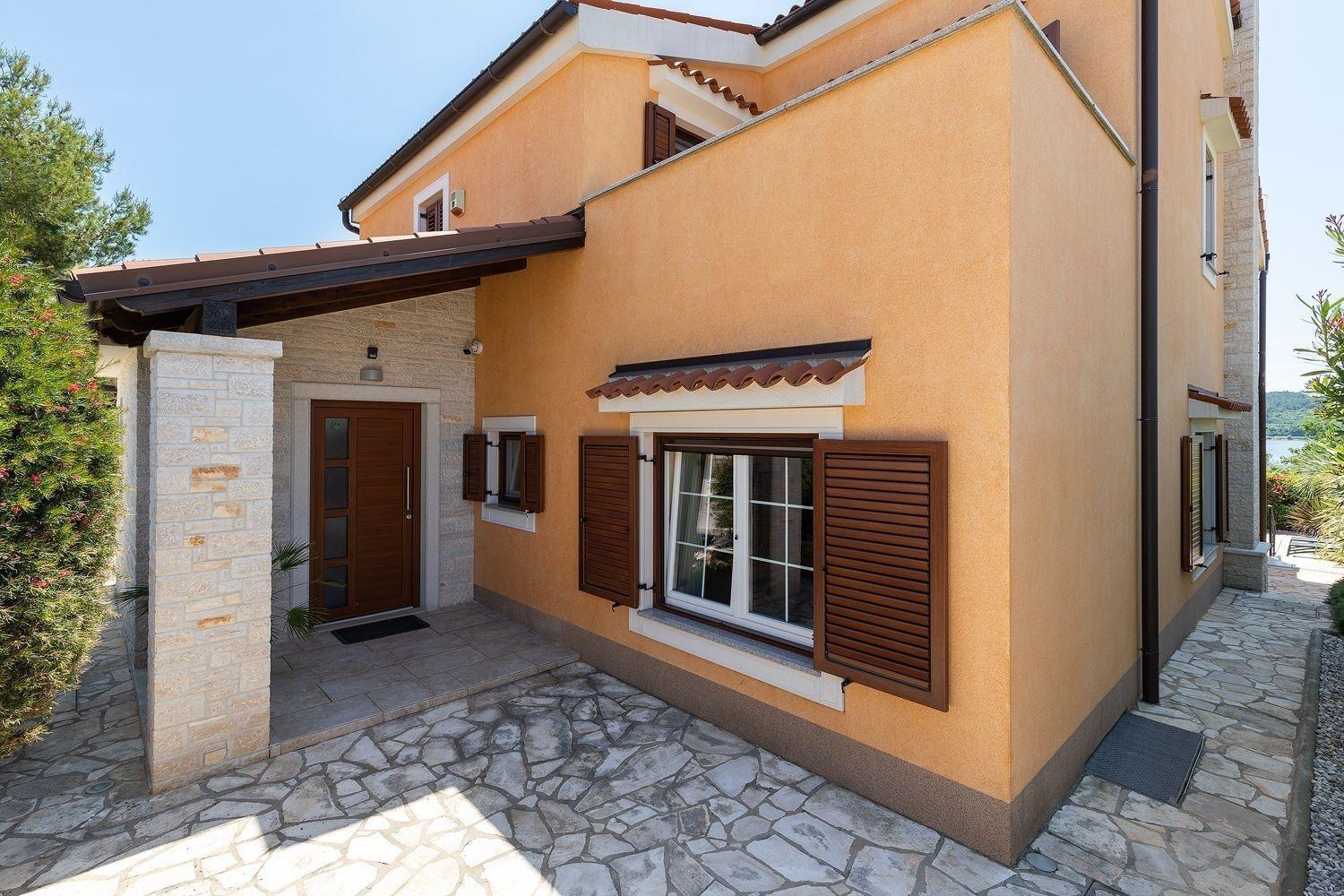 Ferienhaus In Pomer Mit Privatem Beheizten Pool Und Meerblick Exterior foto